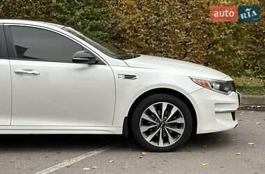 Седан Kia Optima 2016 в 