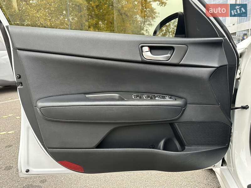 Седан Kia Optima 2016 в Киеве фото 41 Седан Kia Optima 2016 в Киеве