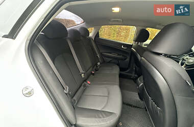 Седан Kia Optima 2016 в 