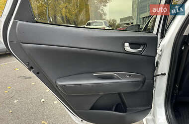 Седан Kia Optima 2016 в 
