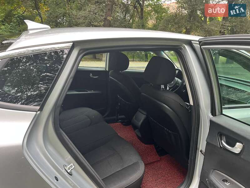 Седан Kia Optima 2017 в Одессе