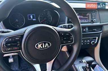 Седан Kia Optima 2016 в 