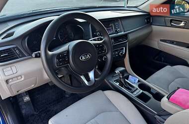 Седан Kia Optima 2016 в 