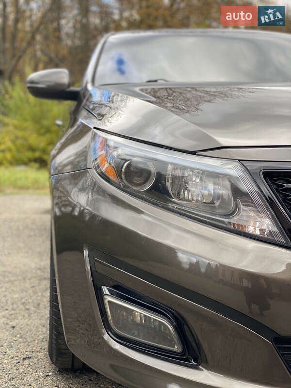 Седан Kia Optima 2013 в Бурштині