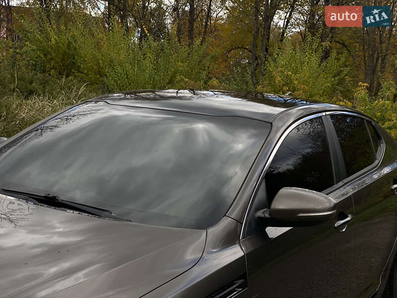 Седан Kia Optima 2013 в Бурштині