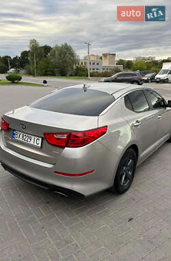 Седан Kia Optima 2015 в  фото 5 Седан Kia Optima 2015 в