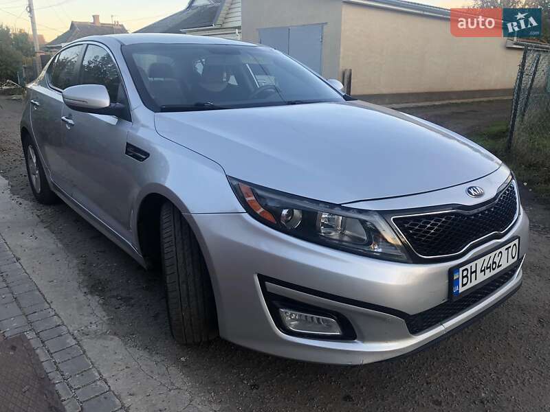Седан Kia Optima 2014 в Роздільній