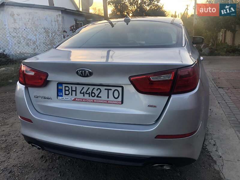 Седан Kia Optima 2014 в Роздільній