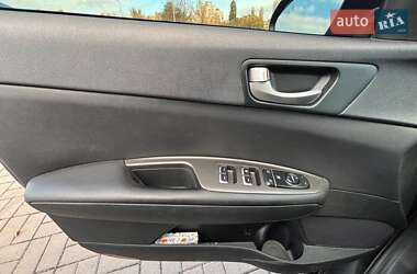 Седан Kia Optima 2019 в Киеве