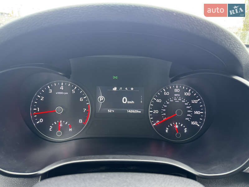 Седан Kia Optima 2017 в Киеве