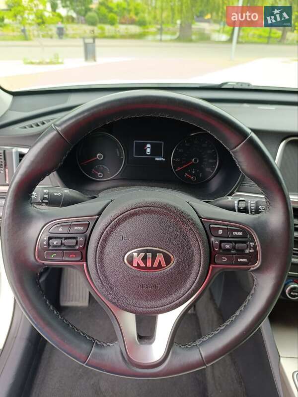 Седан Kia Optima 2018 в Львове