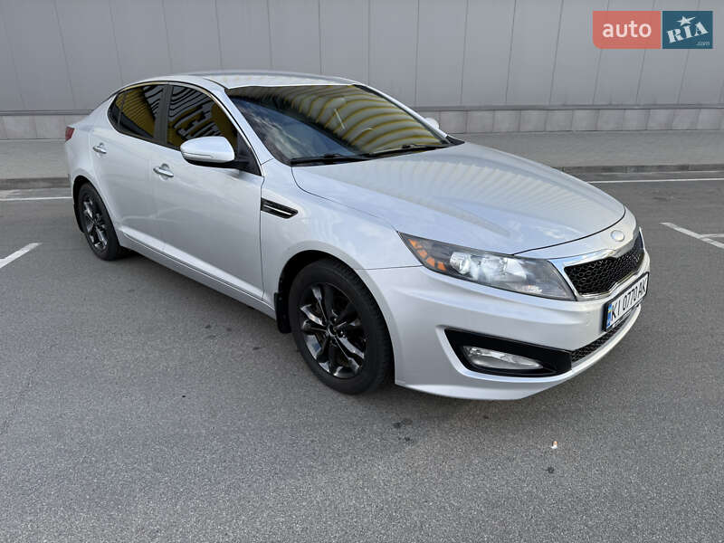Седан Kia Optima 2012 в Киеве