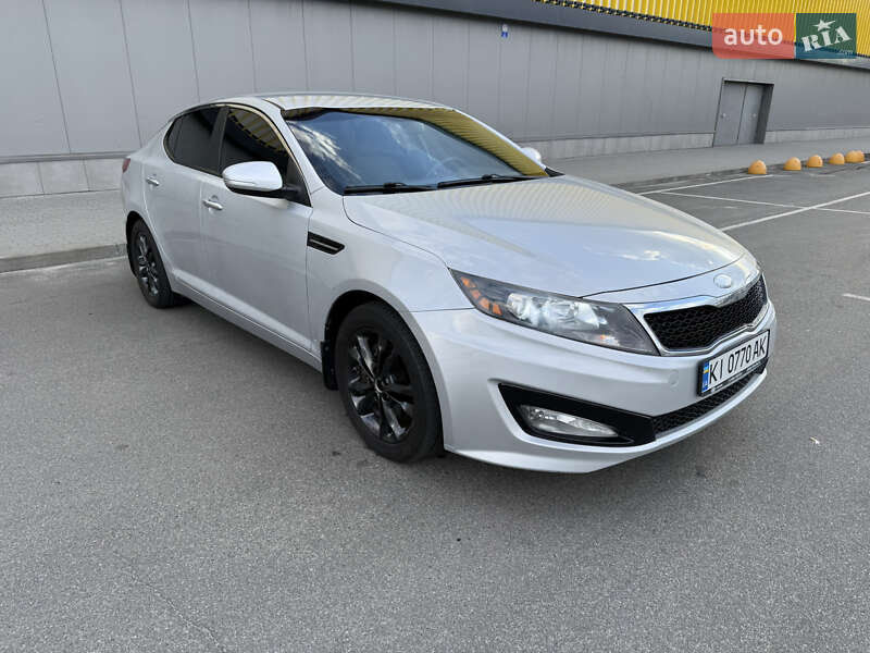 Седан Kia Optima 2012 в Киеве