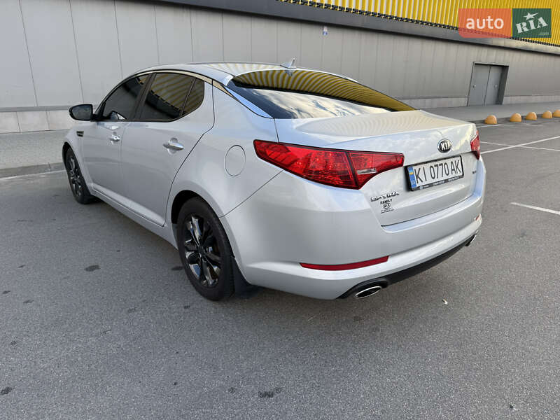 Седан Kia Optima 2012 в Киеве
