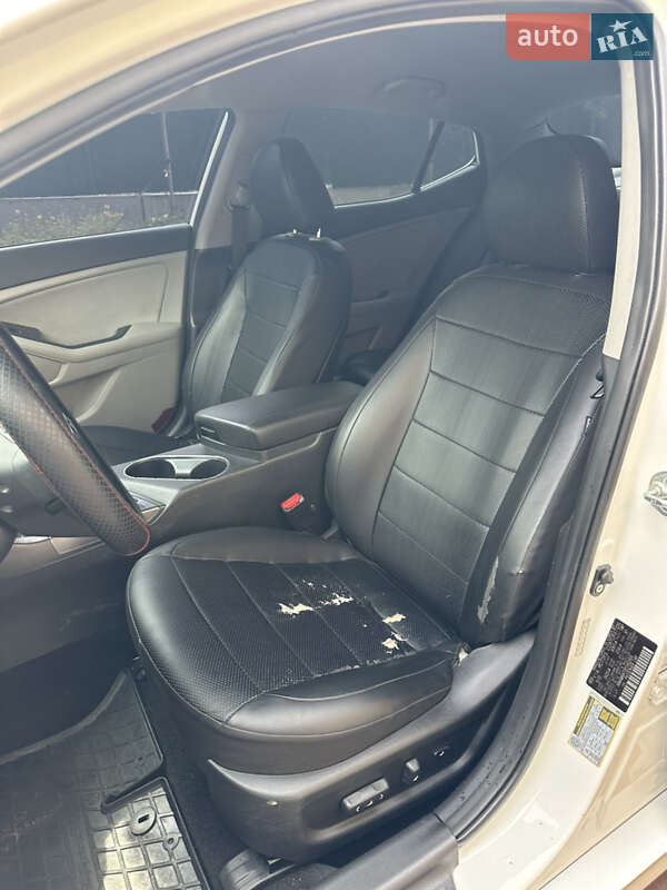 Седан Kia Optima 2013 в Киеве