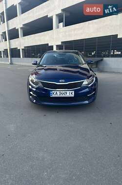 Седан Kia Optima 2017 в Киеве