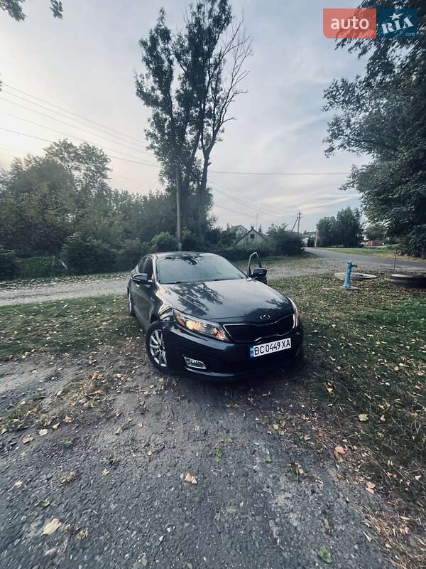 Седан Kia Optima 2015 в Львове