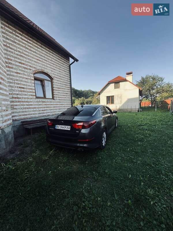 Седан Kia Optima 2015 в Львове