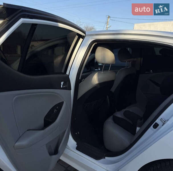 Седан Kia Optima 2013 в Золочеві фото 5 Седан Kia Optima 2013 в Золочеві