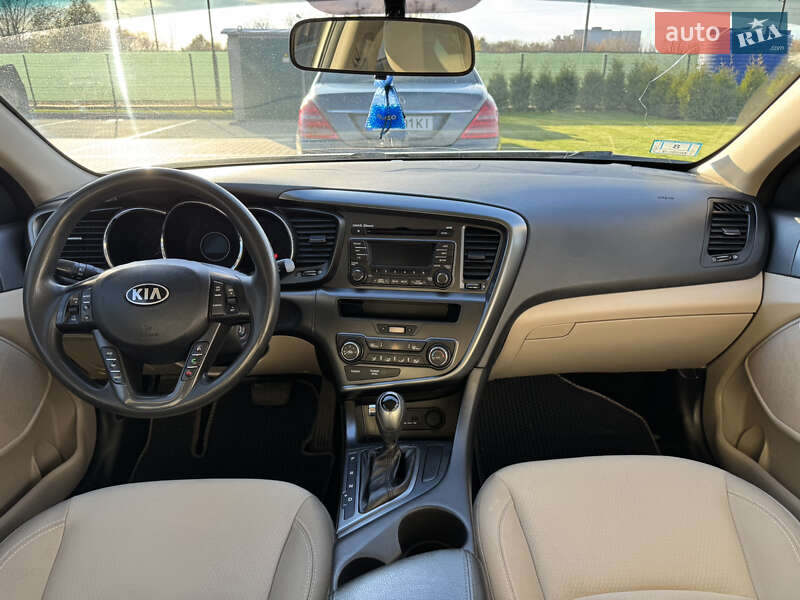 Седан Kia Optima 2013 в Виннице