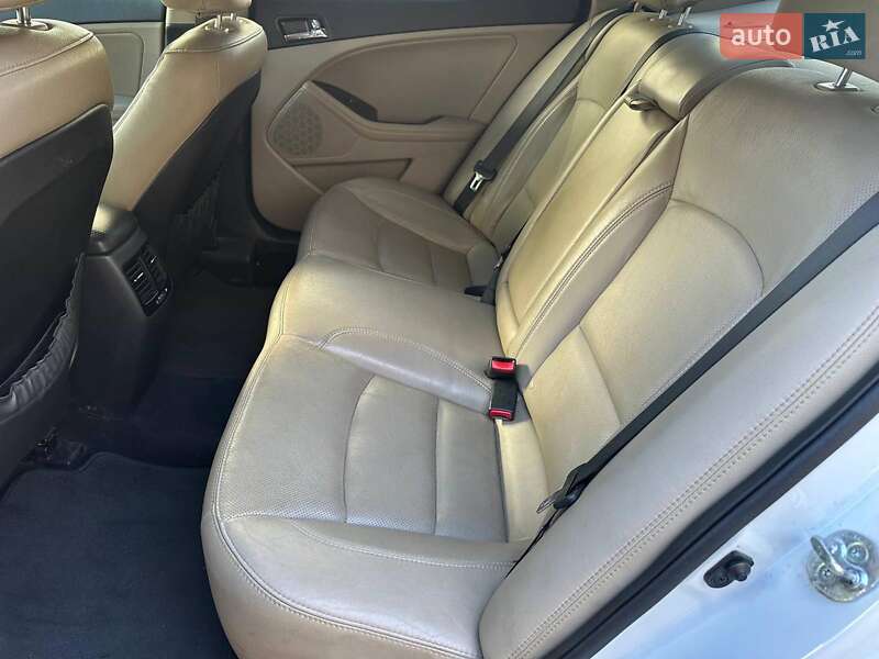 Седан Kia Optima 2012 в Одессе