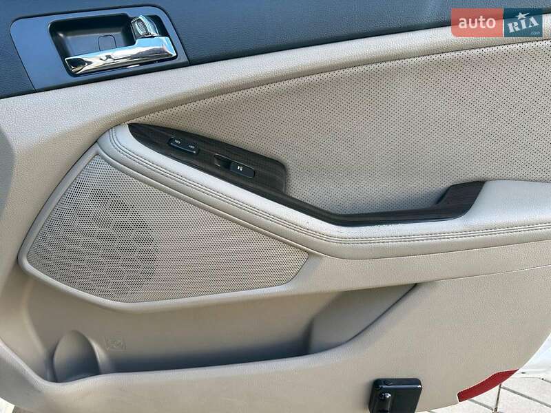 Седан Kia Optima 2012 в Одессе