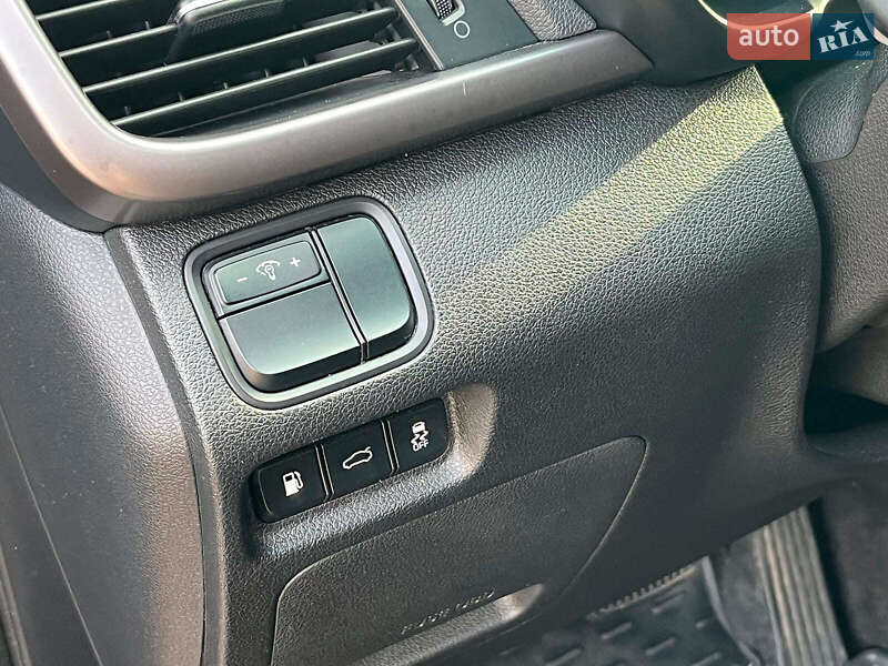 Седан Kia Optima 2017 в Киеве фото 29 Седан Kia Optima 2017 в Киеве