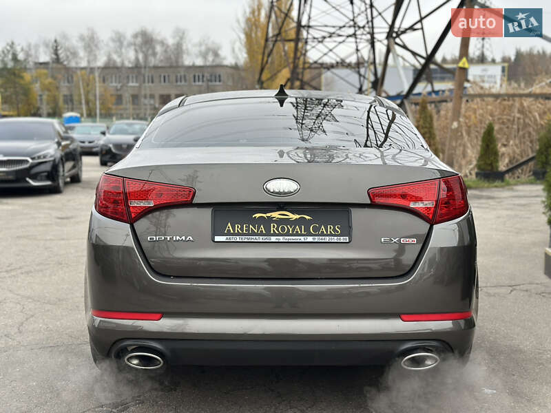 Седан Kia Optima 2012 в Харькове