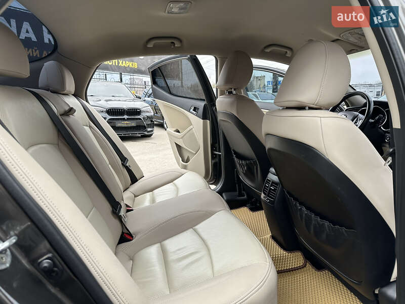 Седан Kia Optima 2012 в Харькове