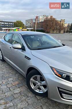 Седан Kia Optima 2015 в Кременчуге