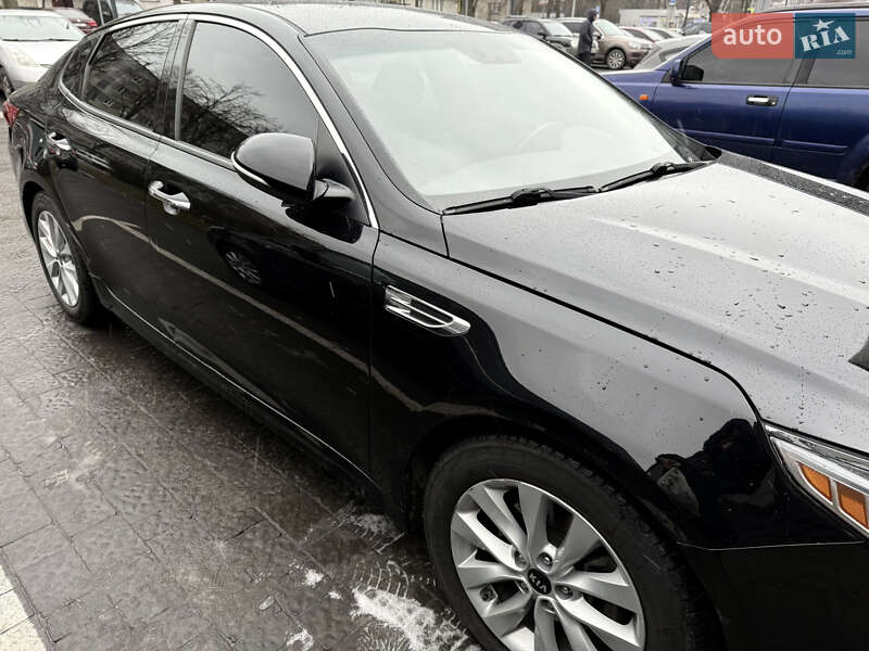 Седан Kia Optima 2016 в Харькове