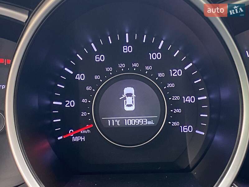 Седан Kia Optima 2015 в Николаеве