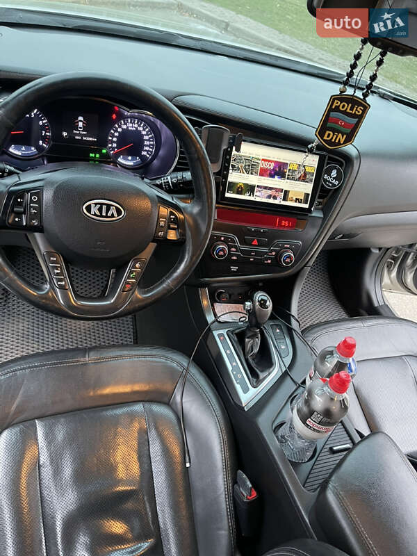 Седан Kia Optima 2011 в Киеве