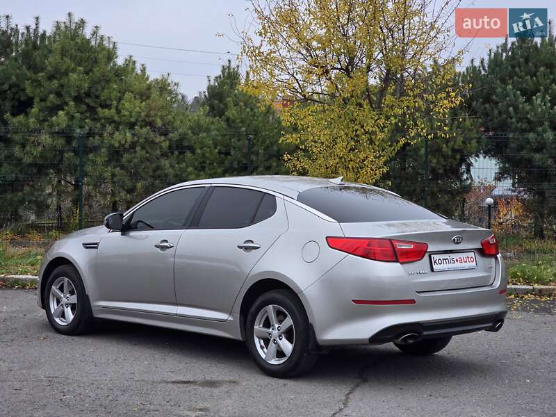 Седан Kia Optima 2014 в Хмельницком