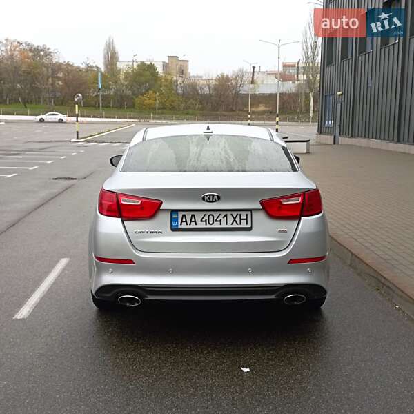 Седан Kia Optima 2015 в Киеве