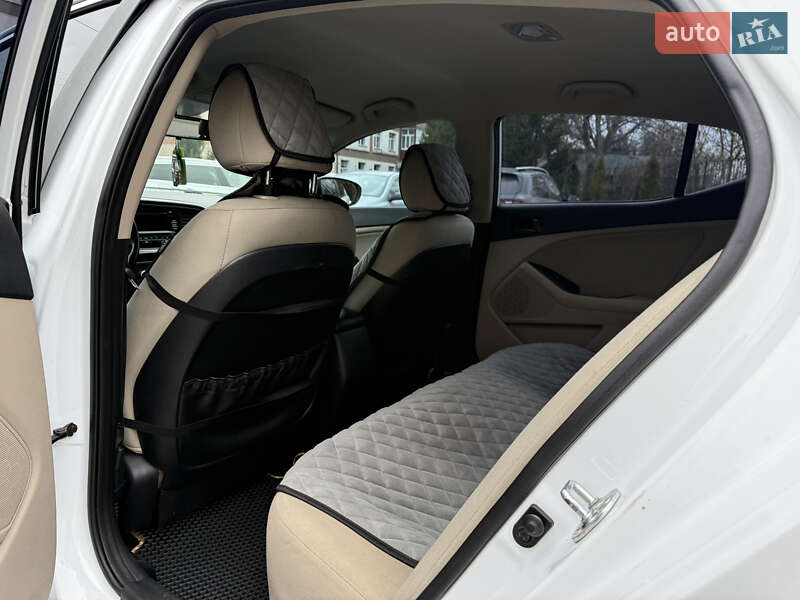 Седан Kia Optima 2013 в Нежине