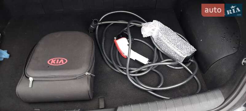 Седан Kia Optima 2017 в Киеве фото 10 Седан Kia Optima 2017 в Киеве