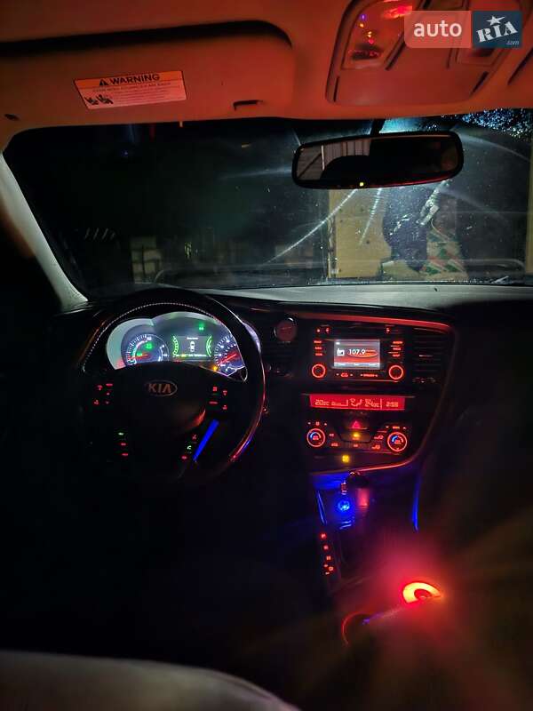 Седан Kia Optima 2012 в Харькове