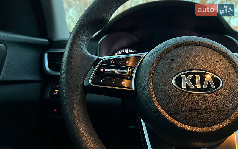 Седан Kia Optima 2020 в Львові