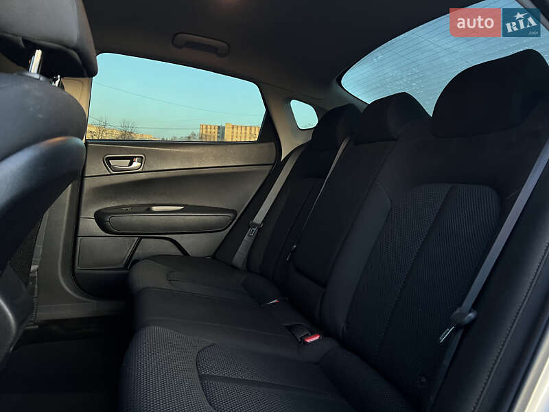 Седан Kia Optima 2020 в Львові
