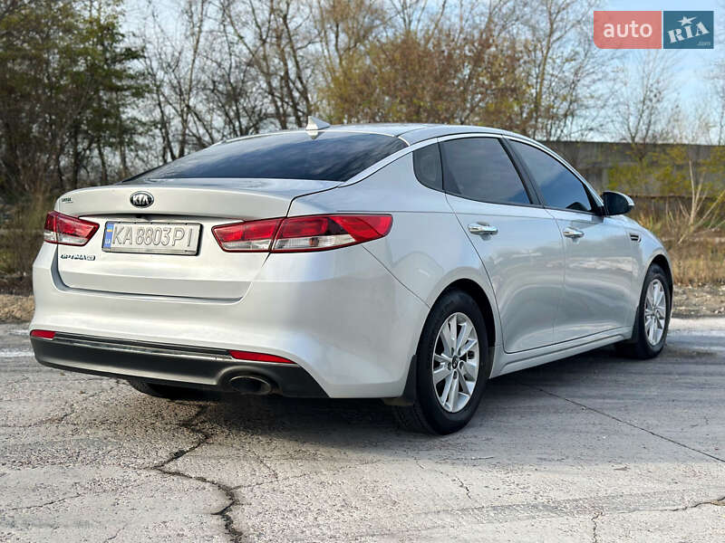 Седан Kia Optima 2016 в Києві