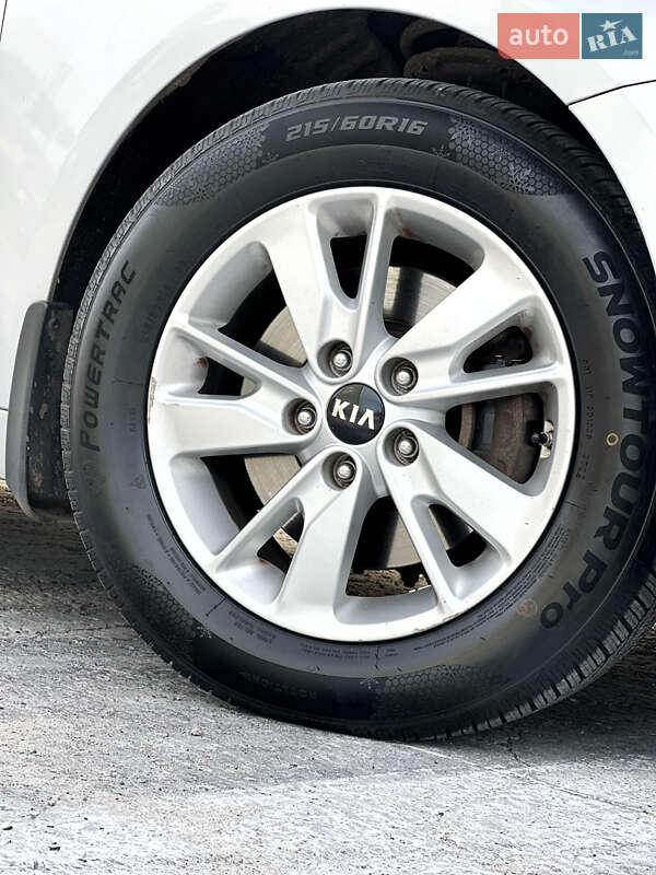 Седан Kia Optima 2016 в Києві