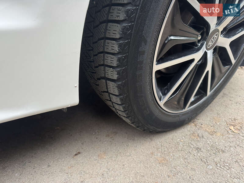 Седан Kia Optima 2015 в Ровно фото 12 Седан Kia Optima 2015 в Ровно