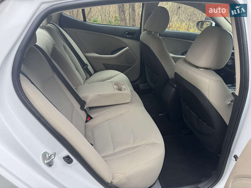 Седан Kia Optima 2015 в Ровно фото 19 Седан Kia Optima 2015 в Ровно
