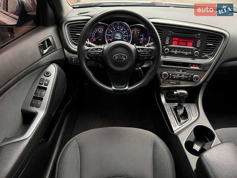 Седан Kia Optima 2015 в Киеве