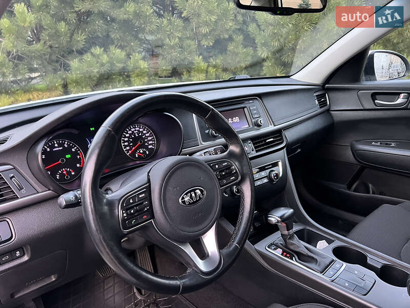 Седан Kia Optima 2017 в Дніпрі