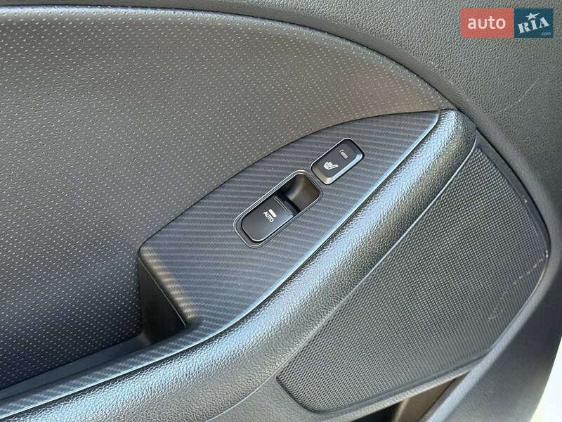 Седан Kia Optima 2012 в Одессе