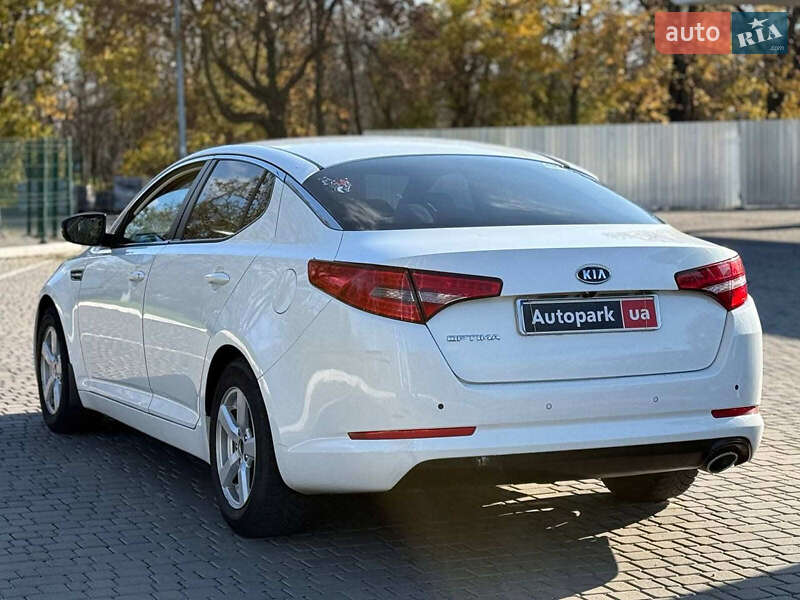 Седан Kia Optima 2012 в Одессе