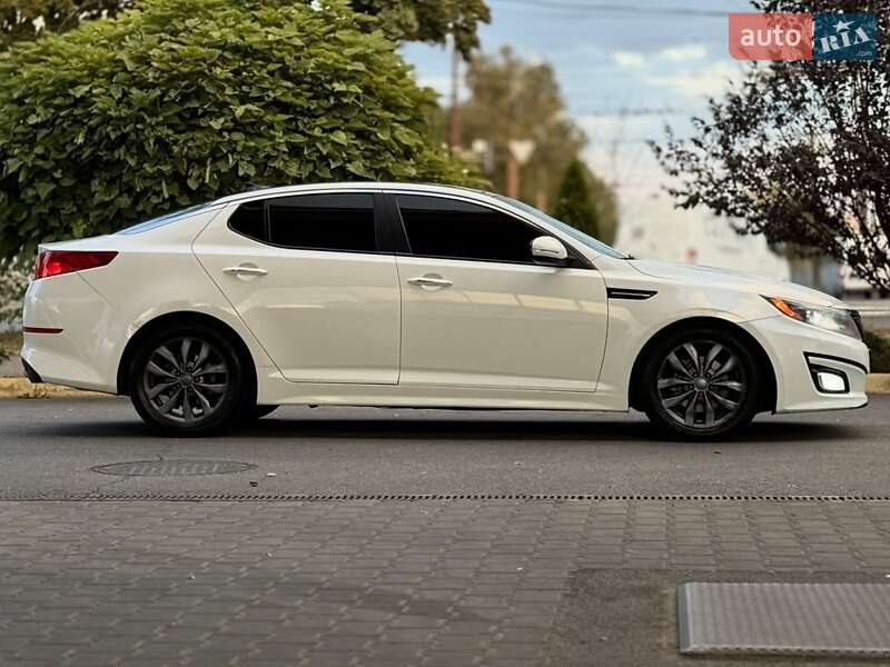 Седан Kia Optima 2014 в Львове