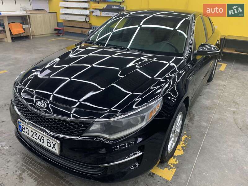 Седан Kia Optima 2017 в Ивано-Франковске